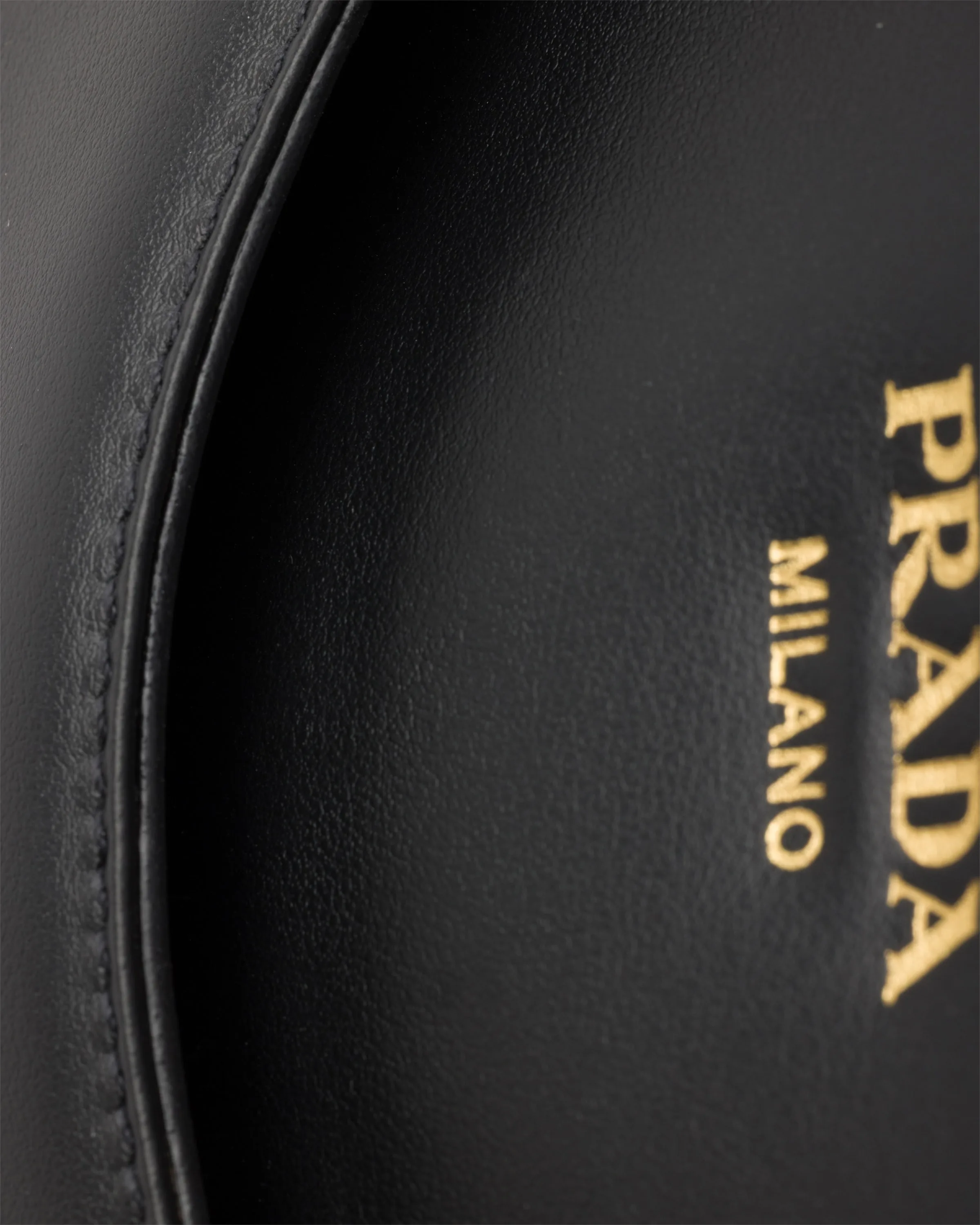 프라다 Prada Carry 미니 레더 핸드백 1BA496_2C6A_F0002_V_OOO