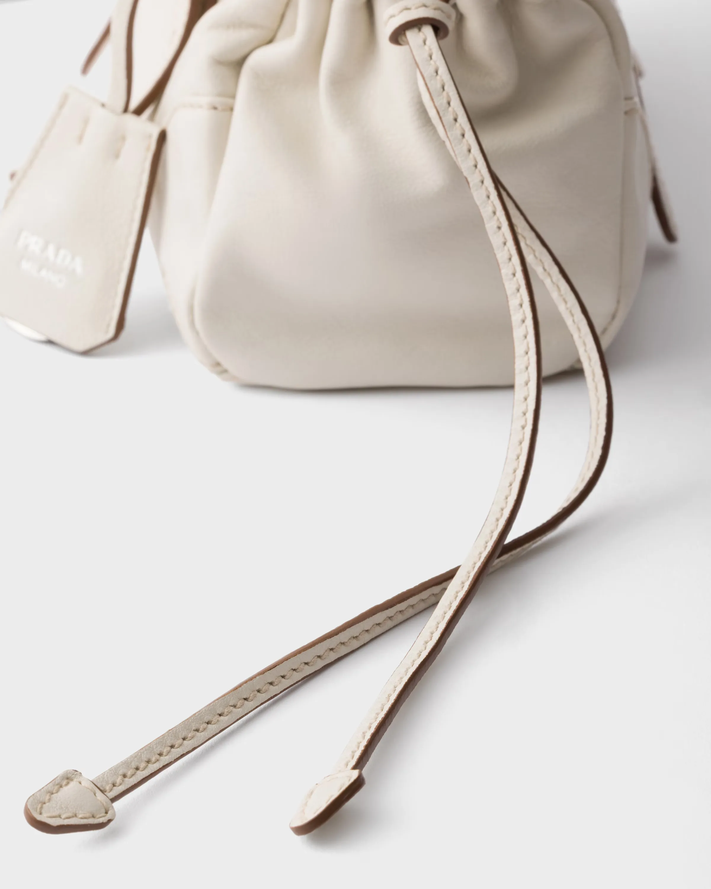 프라다 Prada Karin 스몰 레더 백 1BA499_2ZQX_F0009_V_OOO