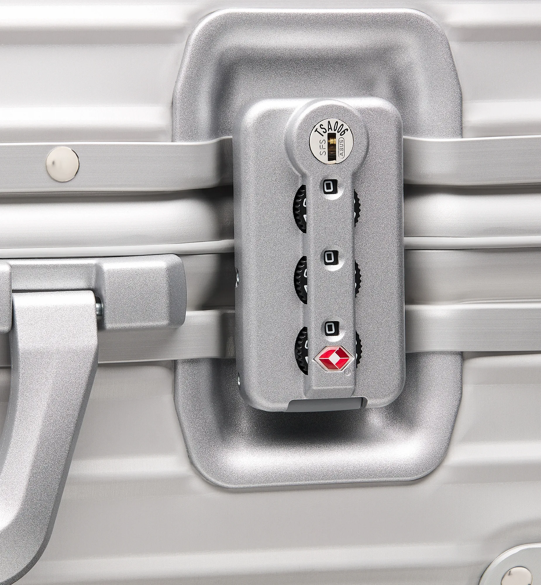 디올 캐빈 수하물 디올 AND RIMOWA 1DRTR002ZAY_H570