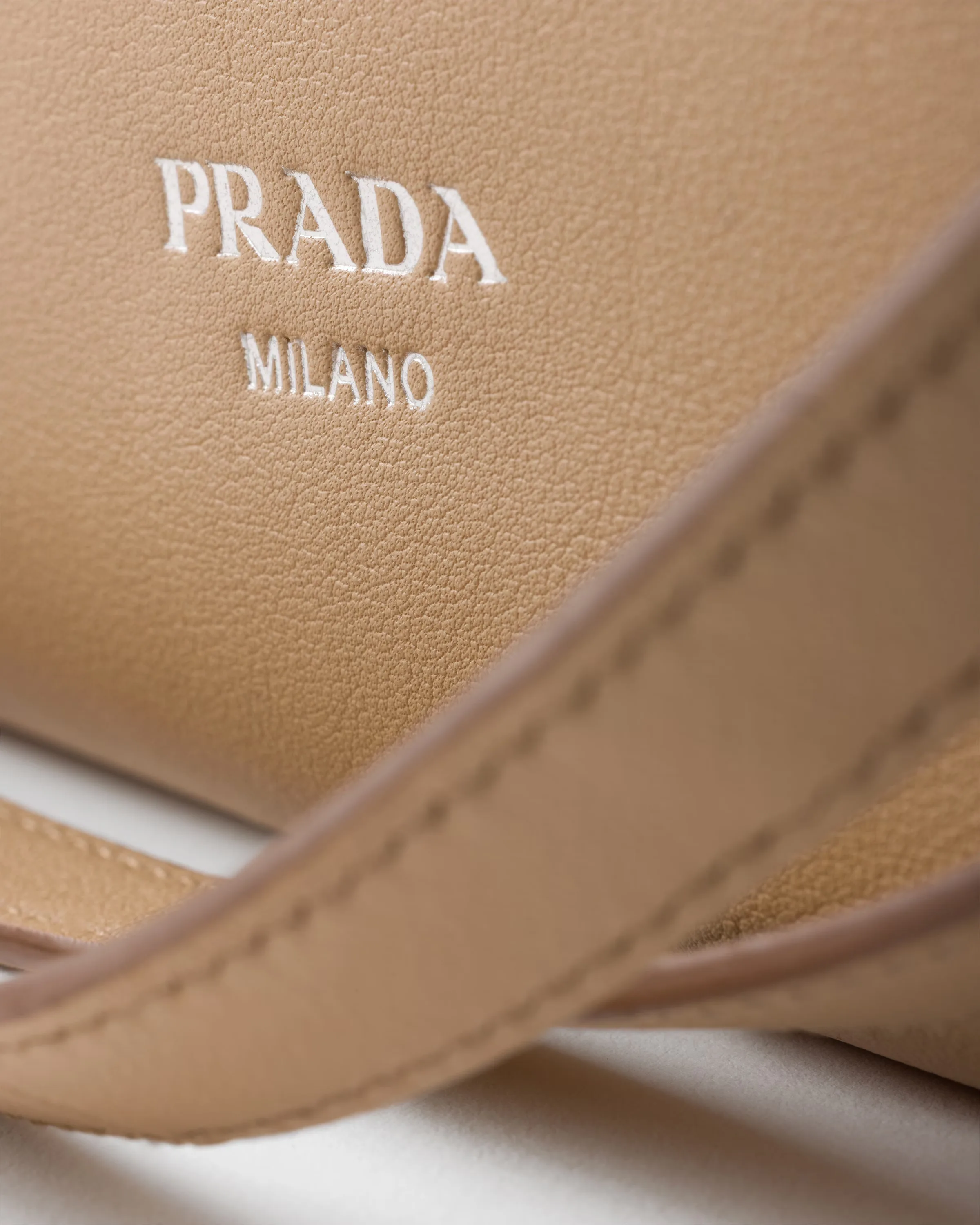 프라다 Prada Fold 라지 레더 숄더백 1BC288_2CYS_F0036_V_OOO