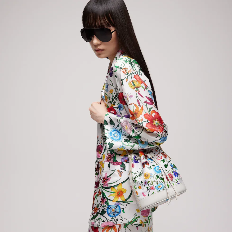 구찌 Gucci Venice 스몰 버킷백 A002GWFAF8S9045