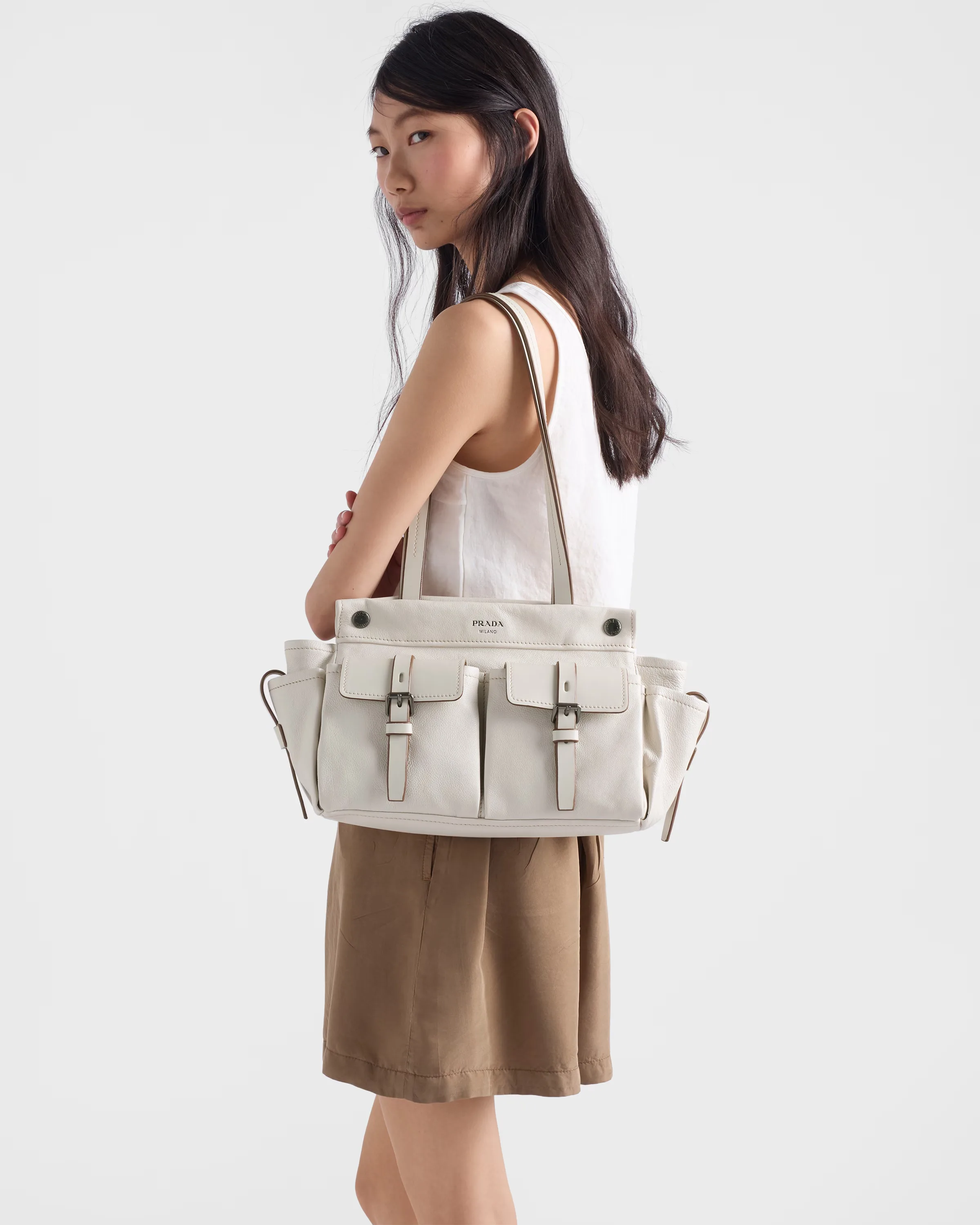 프라다 Prada Route 미디엄 레더 토트백 1BG645_2G6R_F0K74_V_OOO