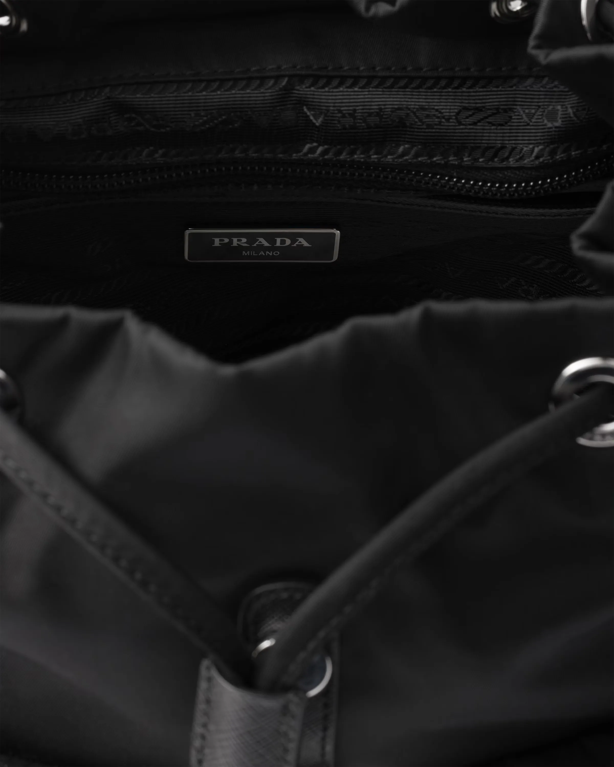 프라다 스몰 Re-Nylon 백팩 1BZ677_RV44_F0D57_V_OOO