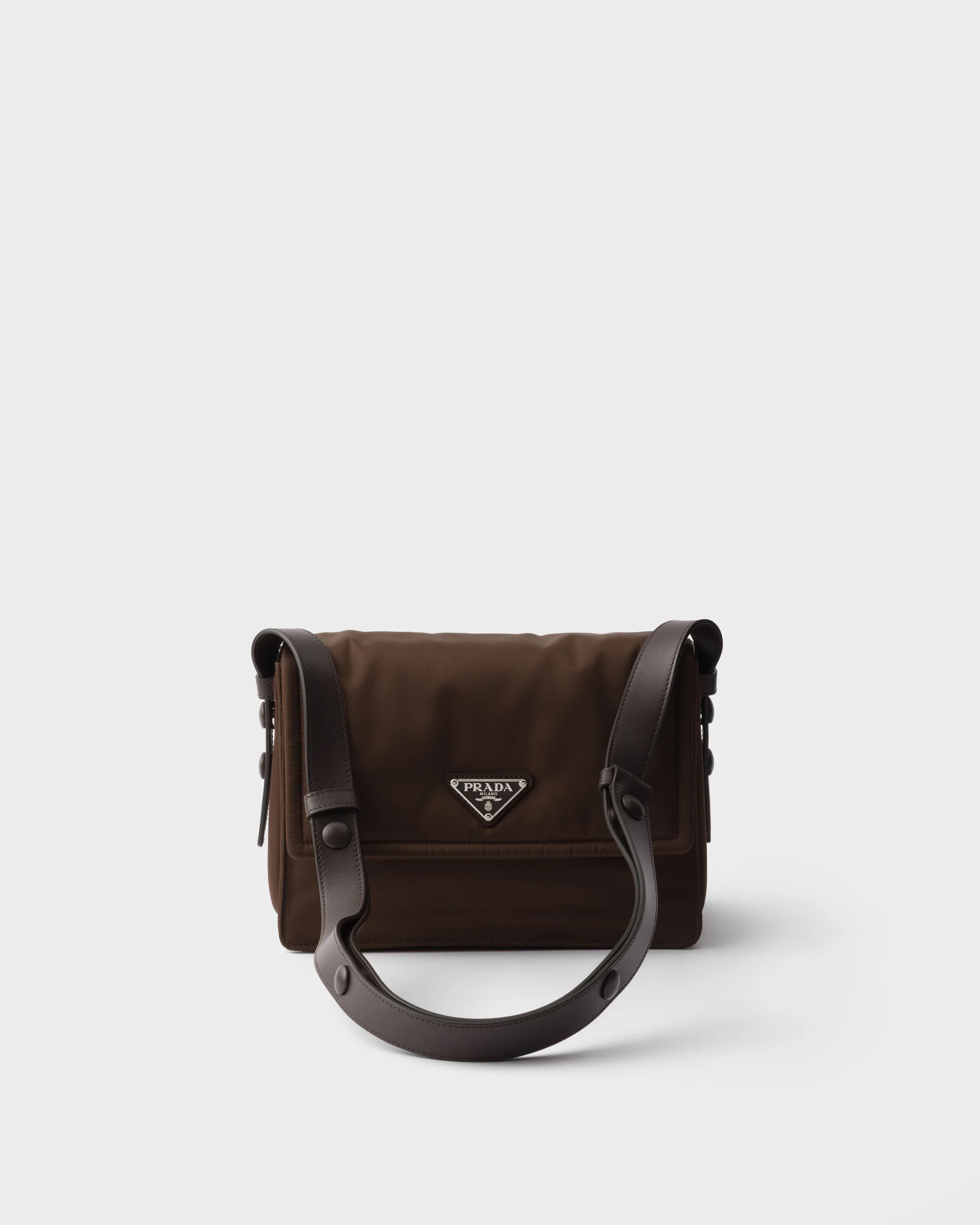 프라다 Prada Traveller 스몰 패디드 Re-Nylon 숄더백 1BD313_RDLN_F0038_V_OOO