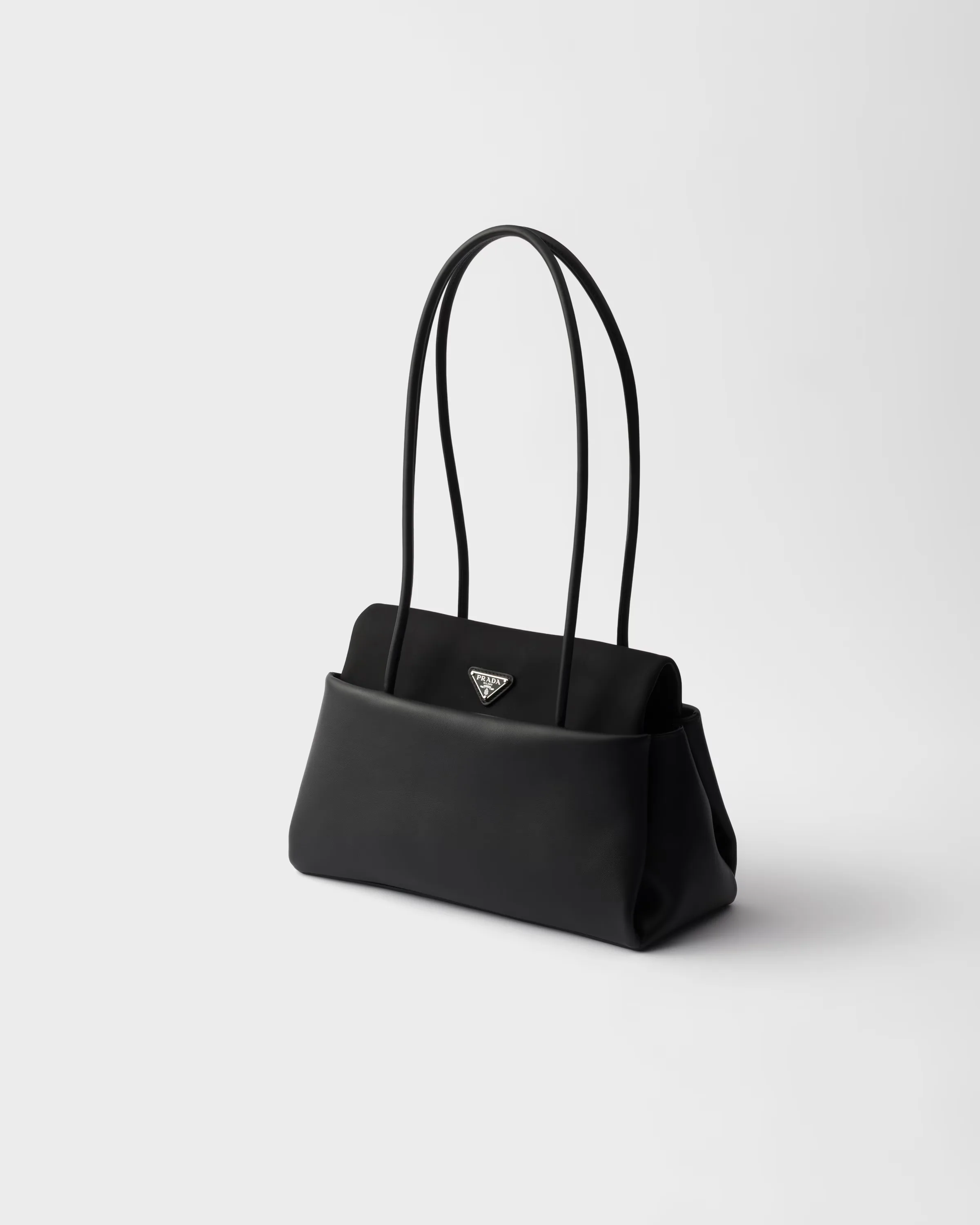 프라다 Prada Passage 미디엄 레더 백 & Re-Nylon 플랩 1BA495_2G52_F0002_V_OPO
