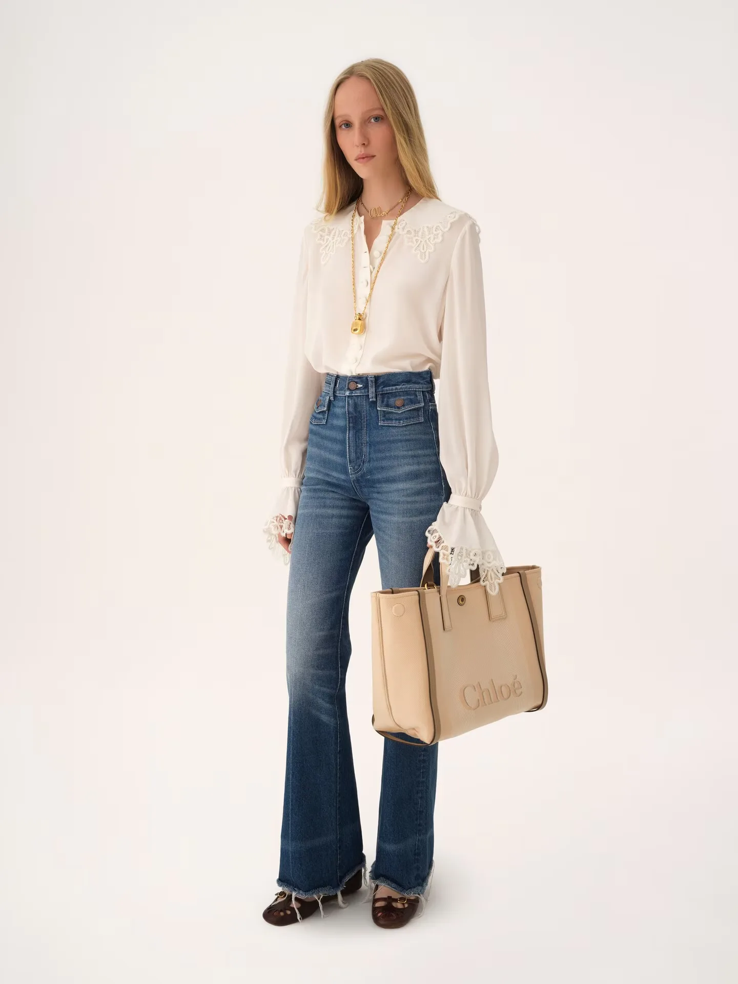 끌로에 끌로에 캐리 토트백 캔버스 CHC25SS910O6526Y