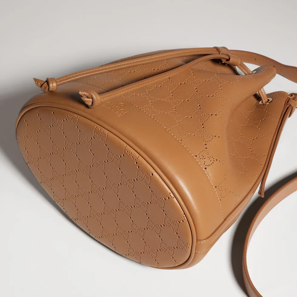 구찌 Gucci Venice 스몰 버킷백 A002GWAAG3H9703