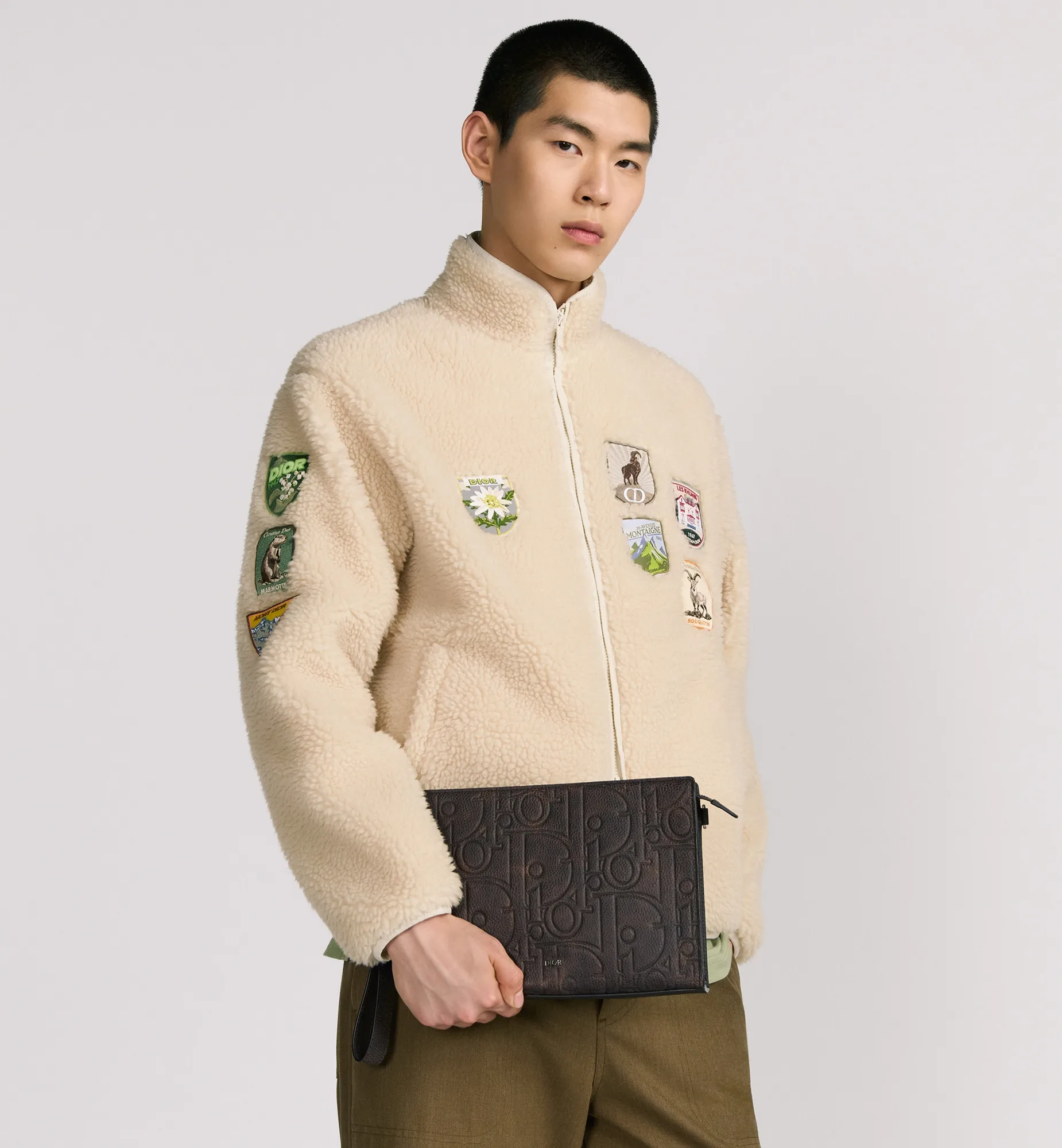 디올 트라이앵글 A5 파우치 2ESCA483KLG_H727