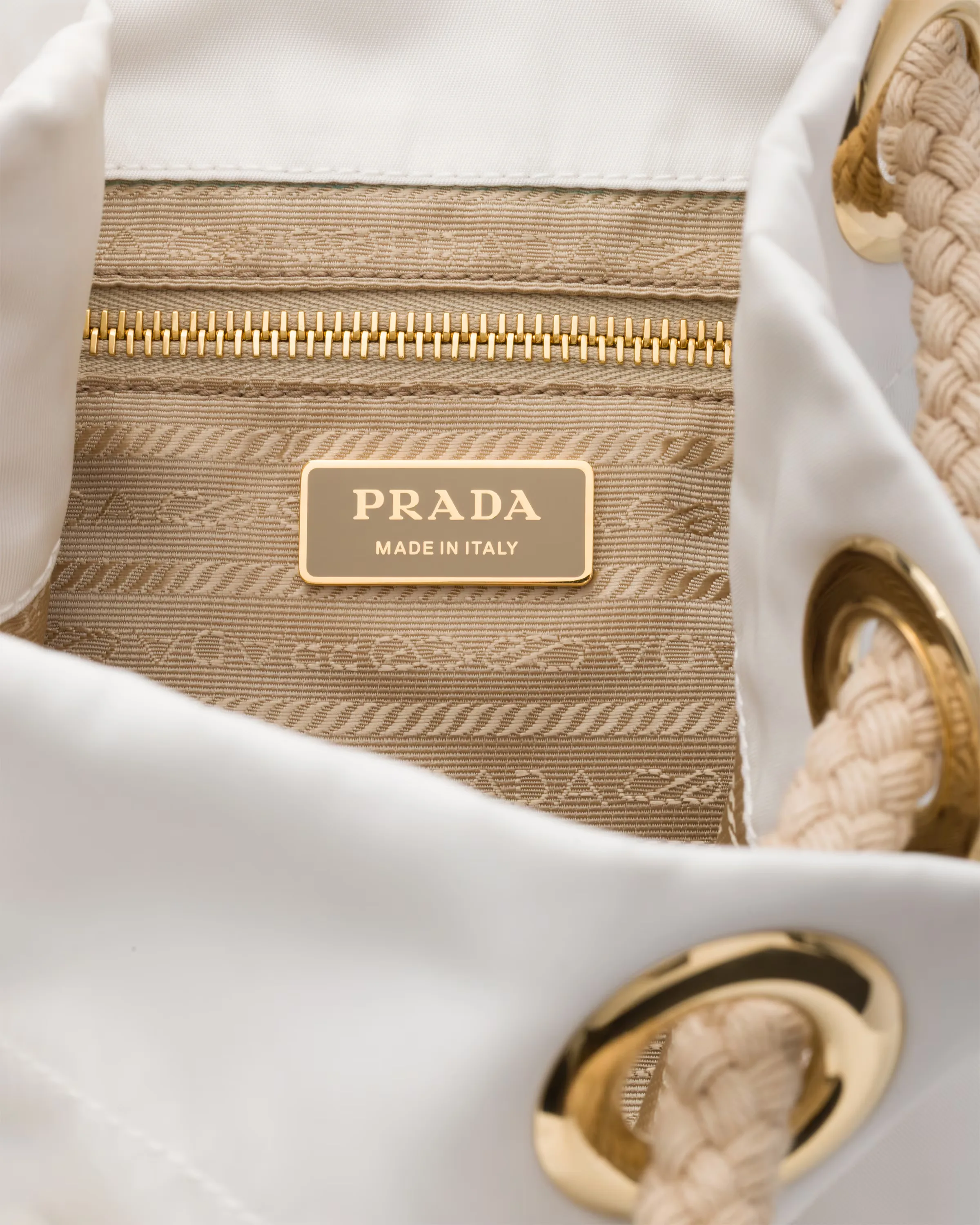 프라다 Prada Mariner Re-Nylon 스몰 버킷백 1BE082_2HG8_F0009_V_OOO