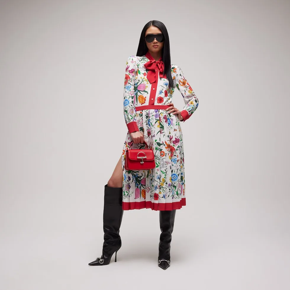 구찌 Gucci Siena 스몰 탑핸들백 855536AAGUD6404