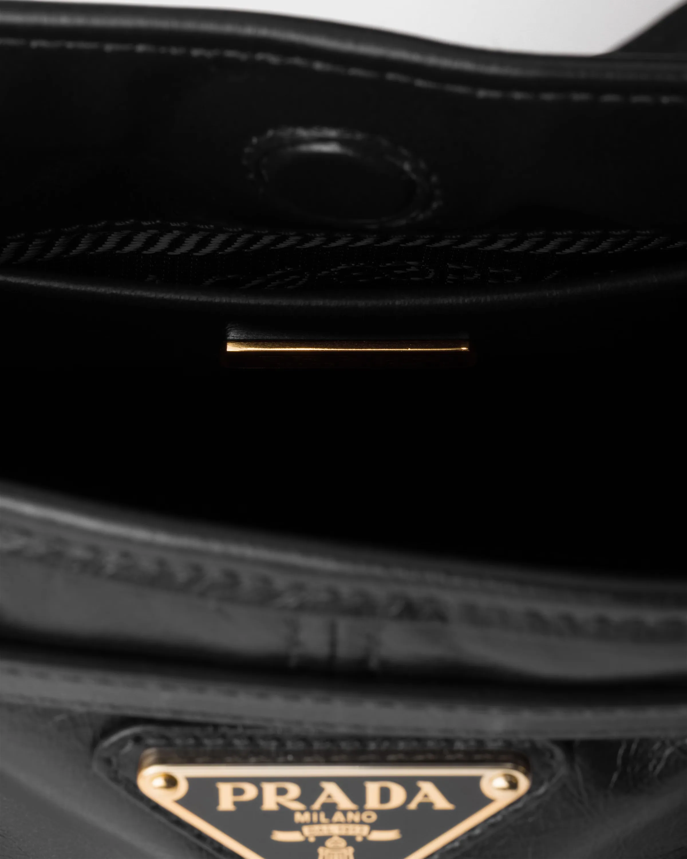 프라다 Prada Bonnie 레더 미니 숄더백 1BH229_2CYR_F0002_V_OOO