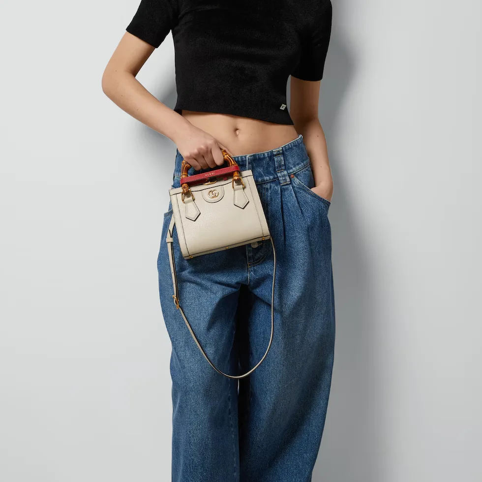 구찌 Gucci Diana 스몰 토트백 702732U3ZDT1073