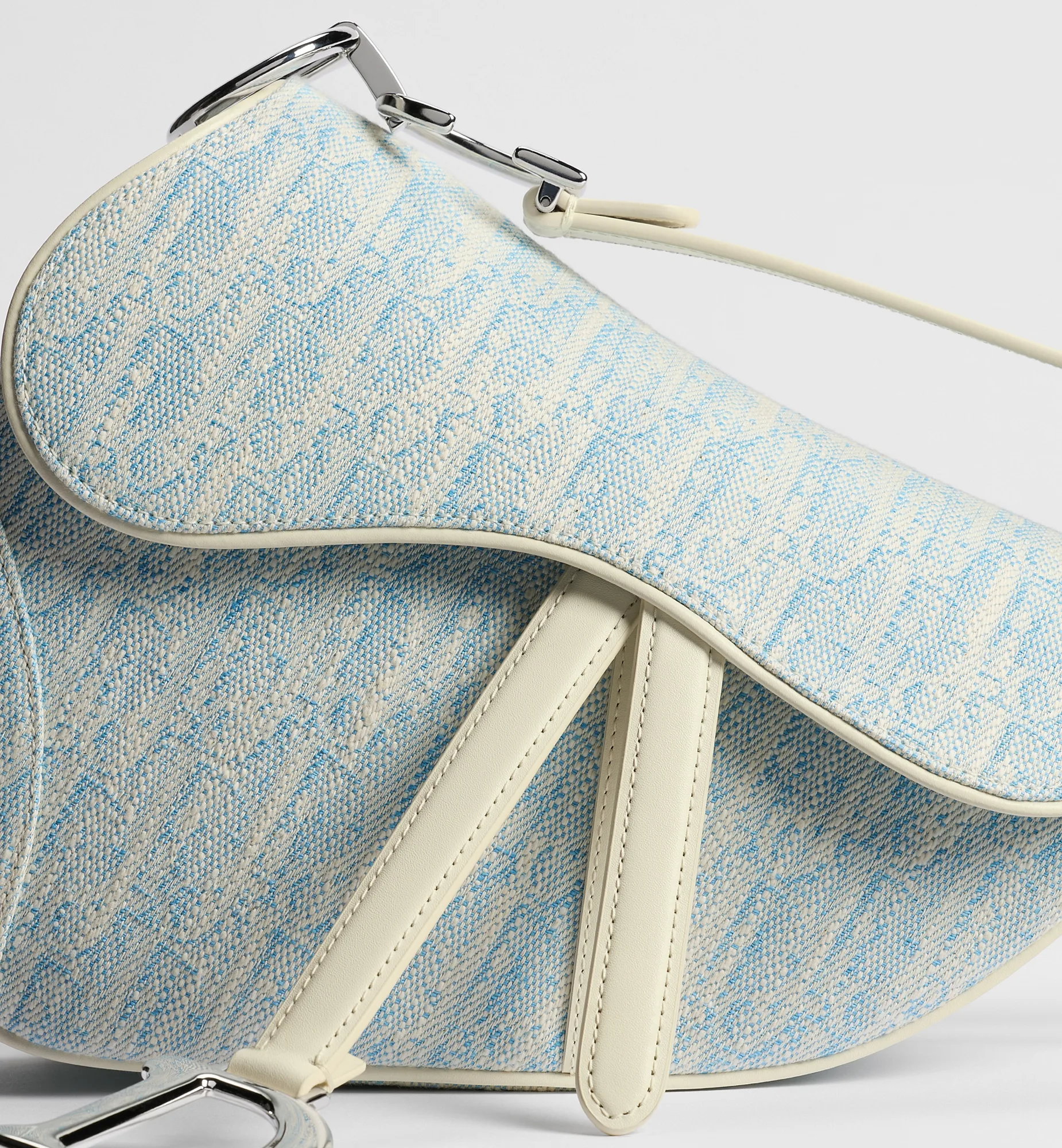 디올 백 새들 숄더 스트랩 M0455PGHF_M43I