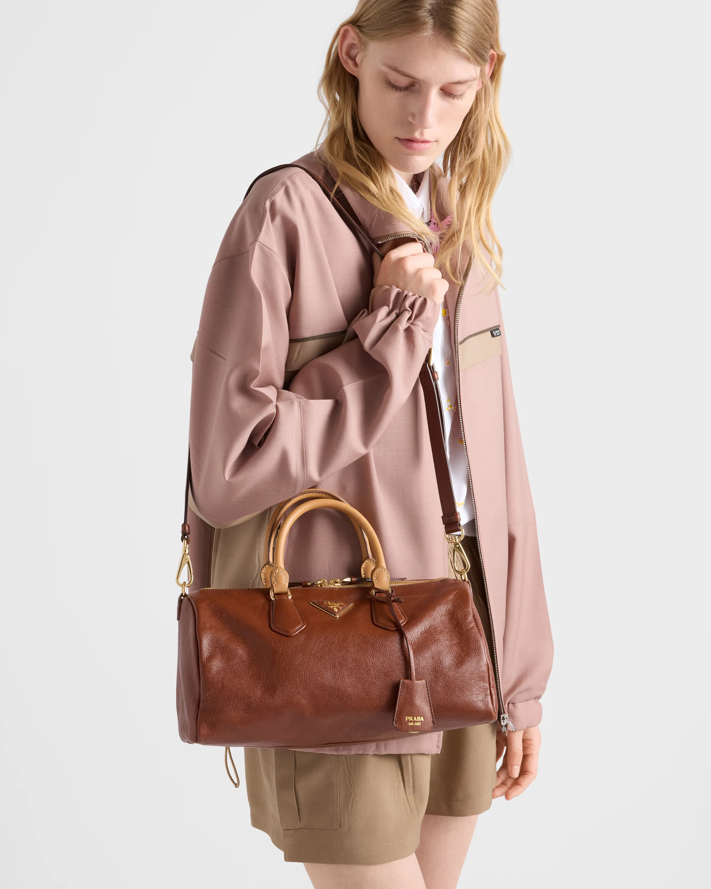 프라다 Prada Evasion 라지 레더 탑핸들백 1BB175_2ZQX_F0009_V_OOO