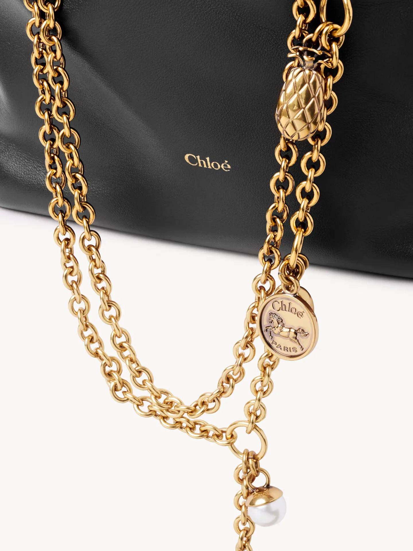 끌로에 스몰 끌로에 아이콘스 숄더백 체인 소프트 레더 CH26UP789R12001