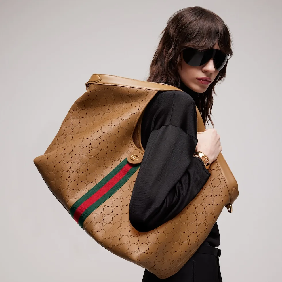 구찌 Gucci Giglio 라지 토트백 853971AAG3K9756