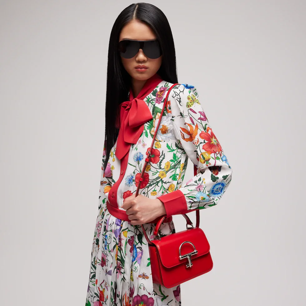 구찌 Gucci Siena 스몰 탑핸들백 855536AAGUD6404