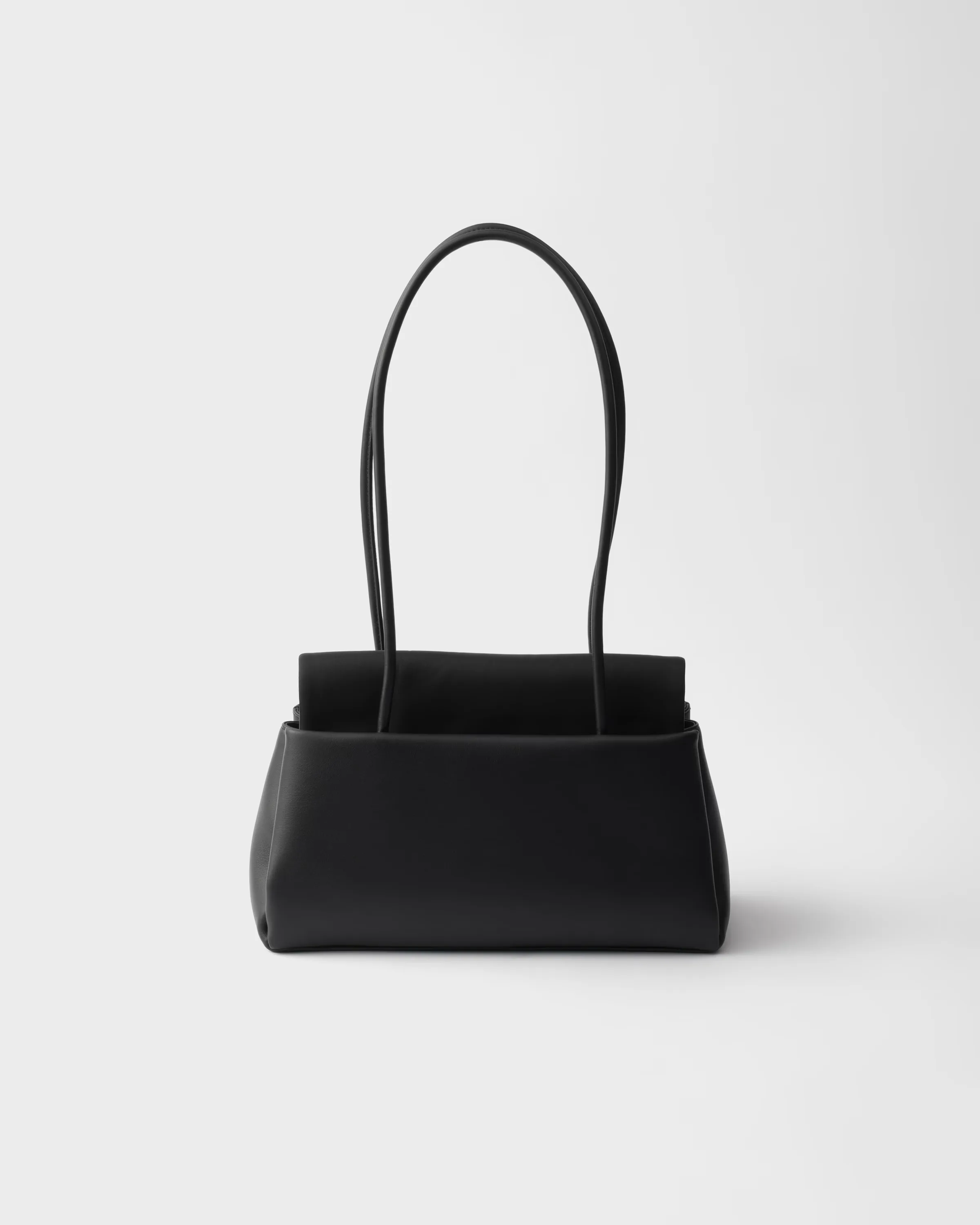 프라다 Prada Passage 미디엄 레더 백 & Re-Nylon 플랩 1BA495_2G52_F0002_V_OPO