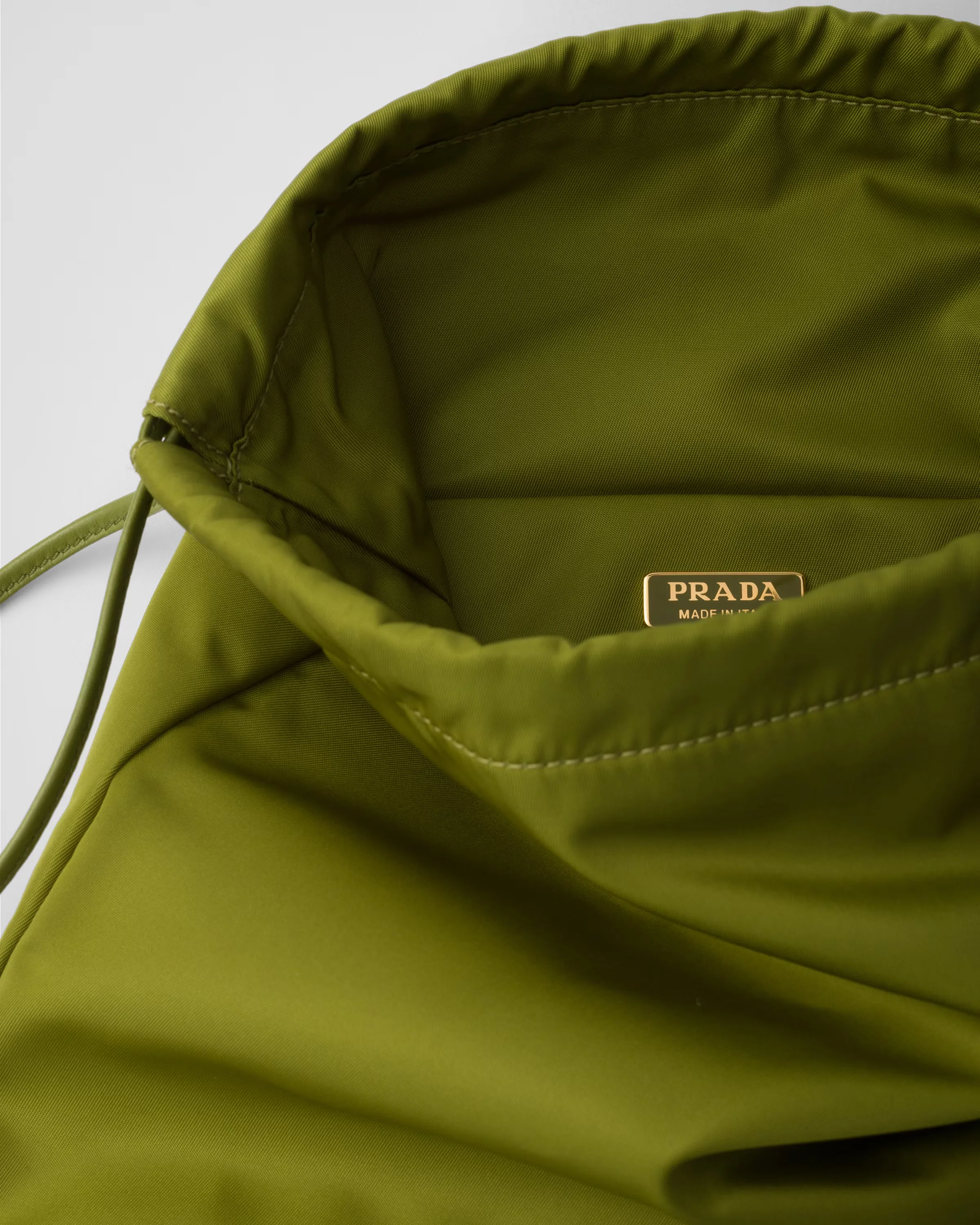 프라다 Prada Wish Re-Nylon 파우치 1NK01M_2HG6_F0134