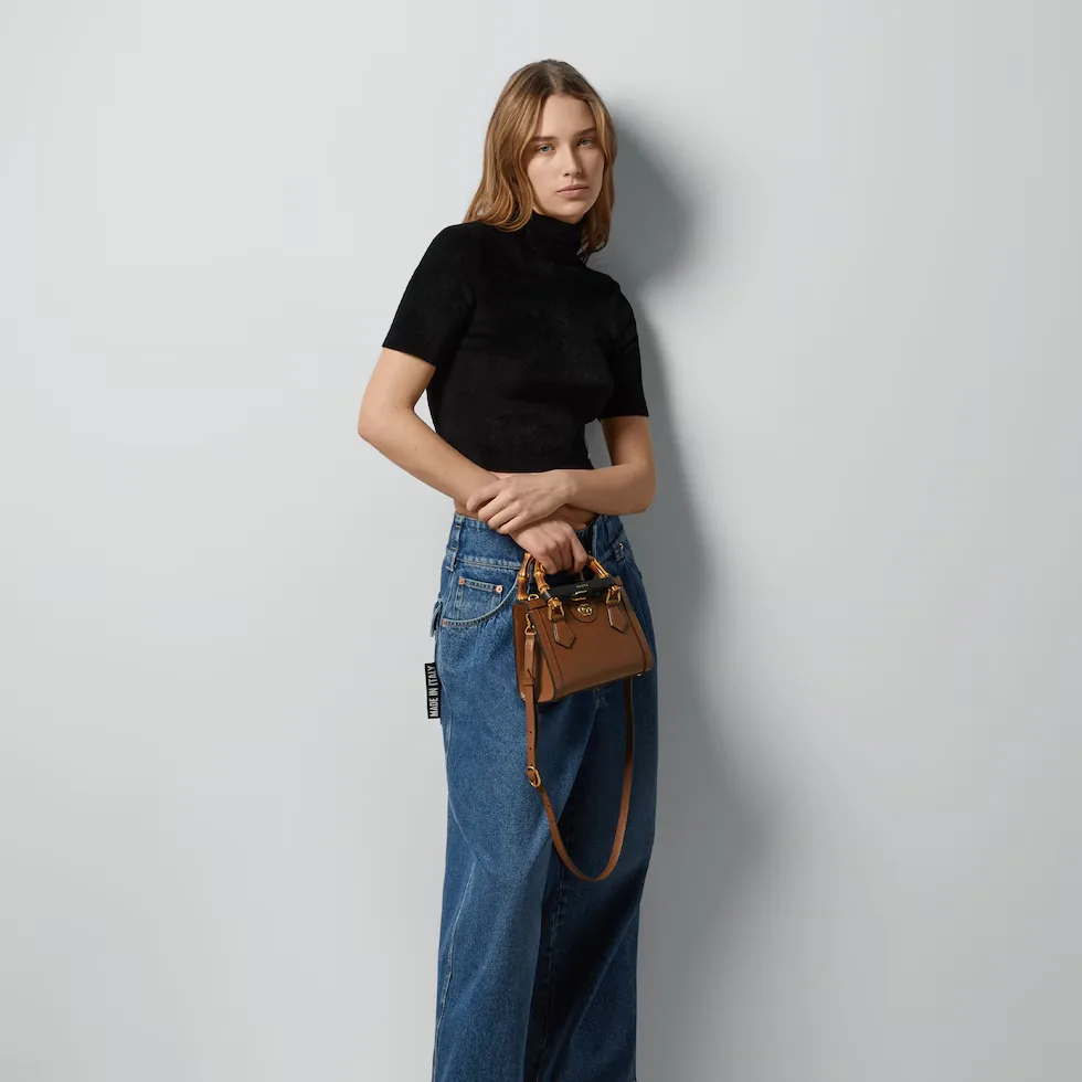 구찌 Gucci Diana 스몰 토트백 702732U3ZDT1073