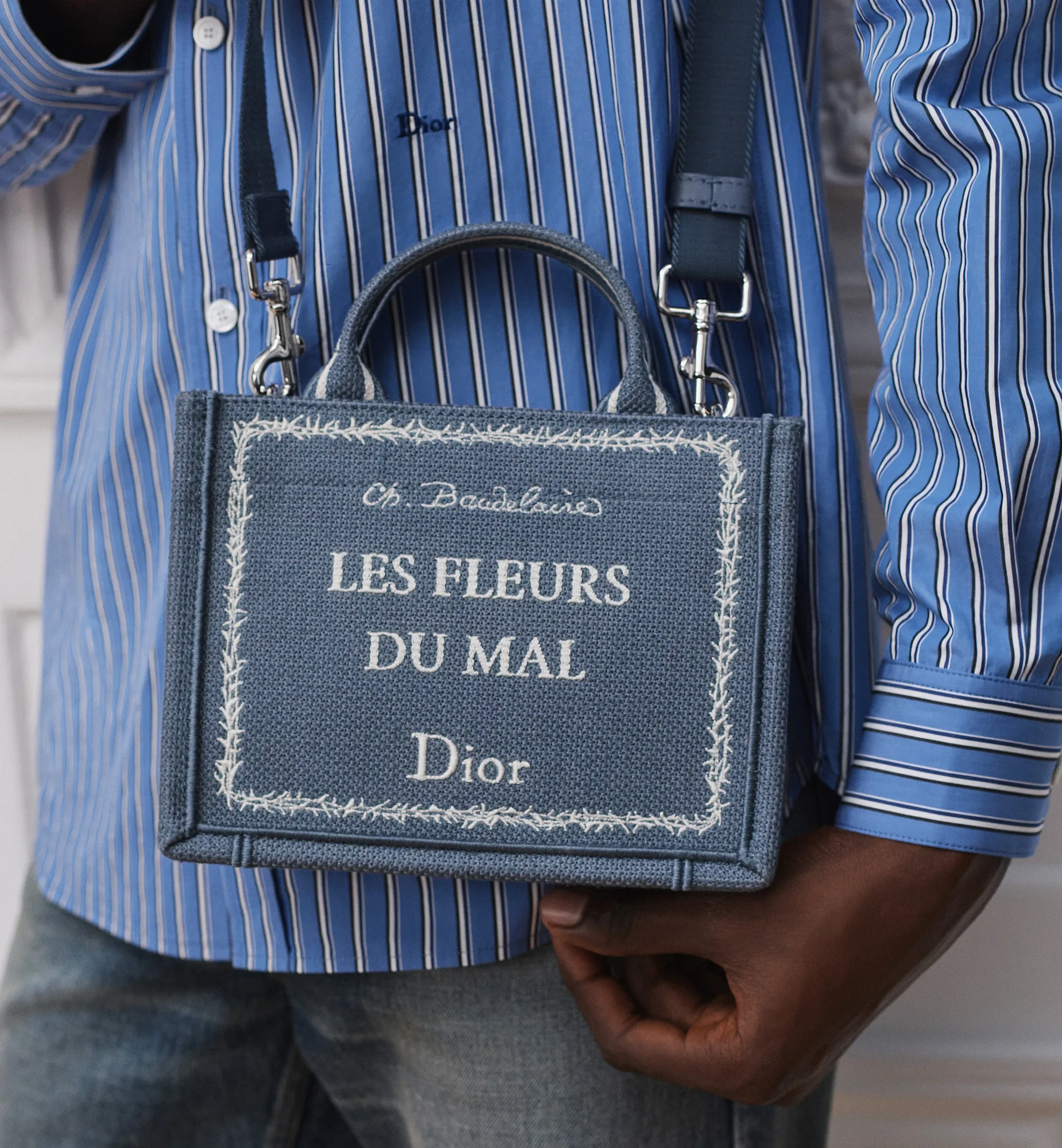 디올 디올 북 토트백 미니 숄더 스트랩 2BTCA649JAF_H56E