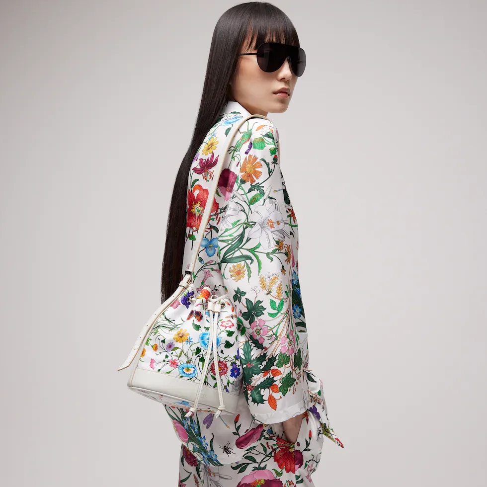 구찌 Gucci Venice 스몰 버킷백 A002GWFAF8S9045