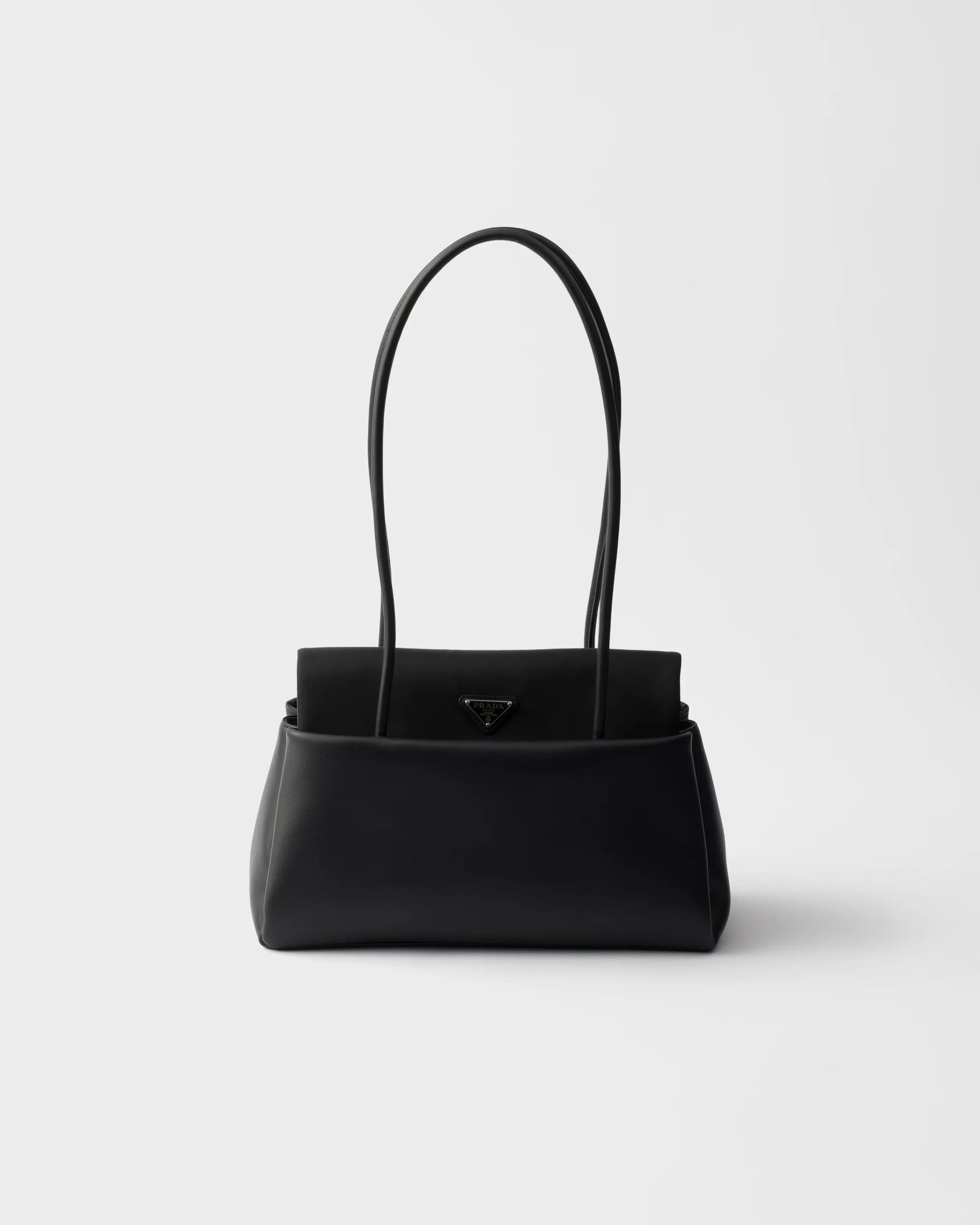 프라다 Prada Passage 미디엄 레더 백 & Re-Nylon 플랩 1BA495_2G52_F0002_V_OPO