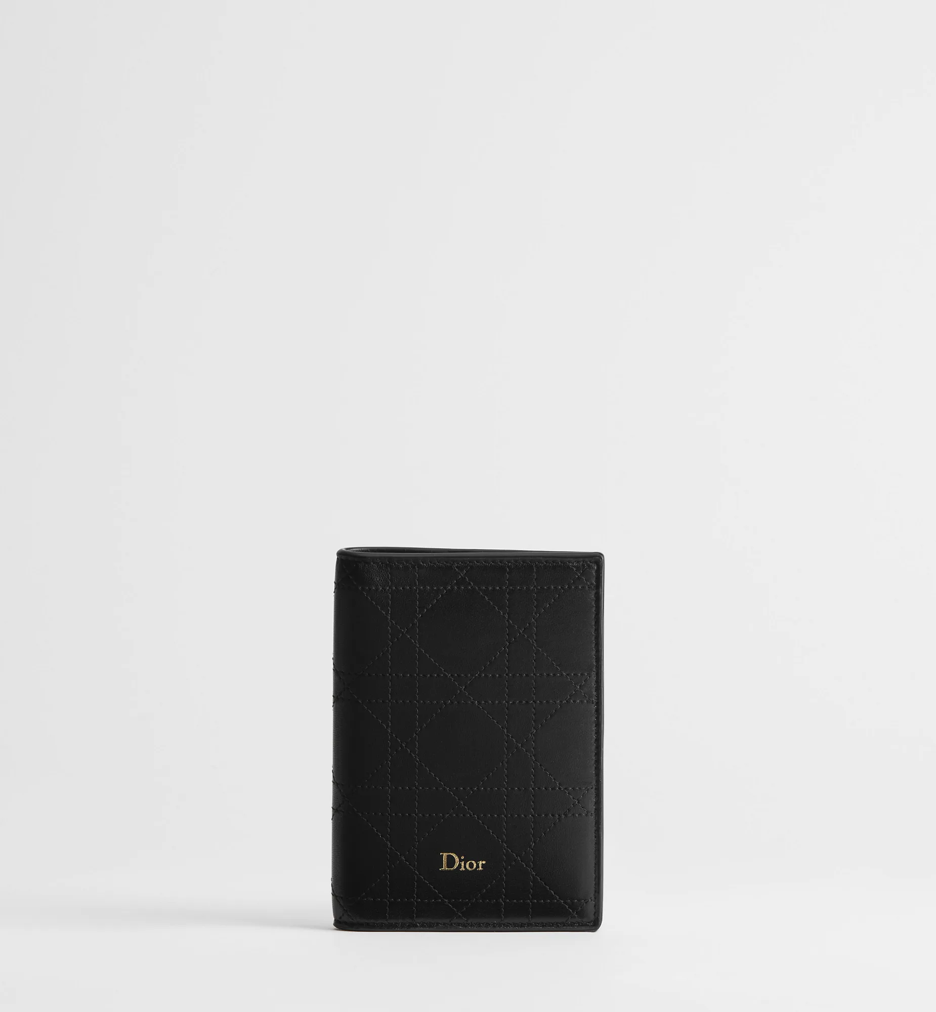 디올 여권 홀더 디올 트리아농 S4612OSQM_M900