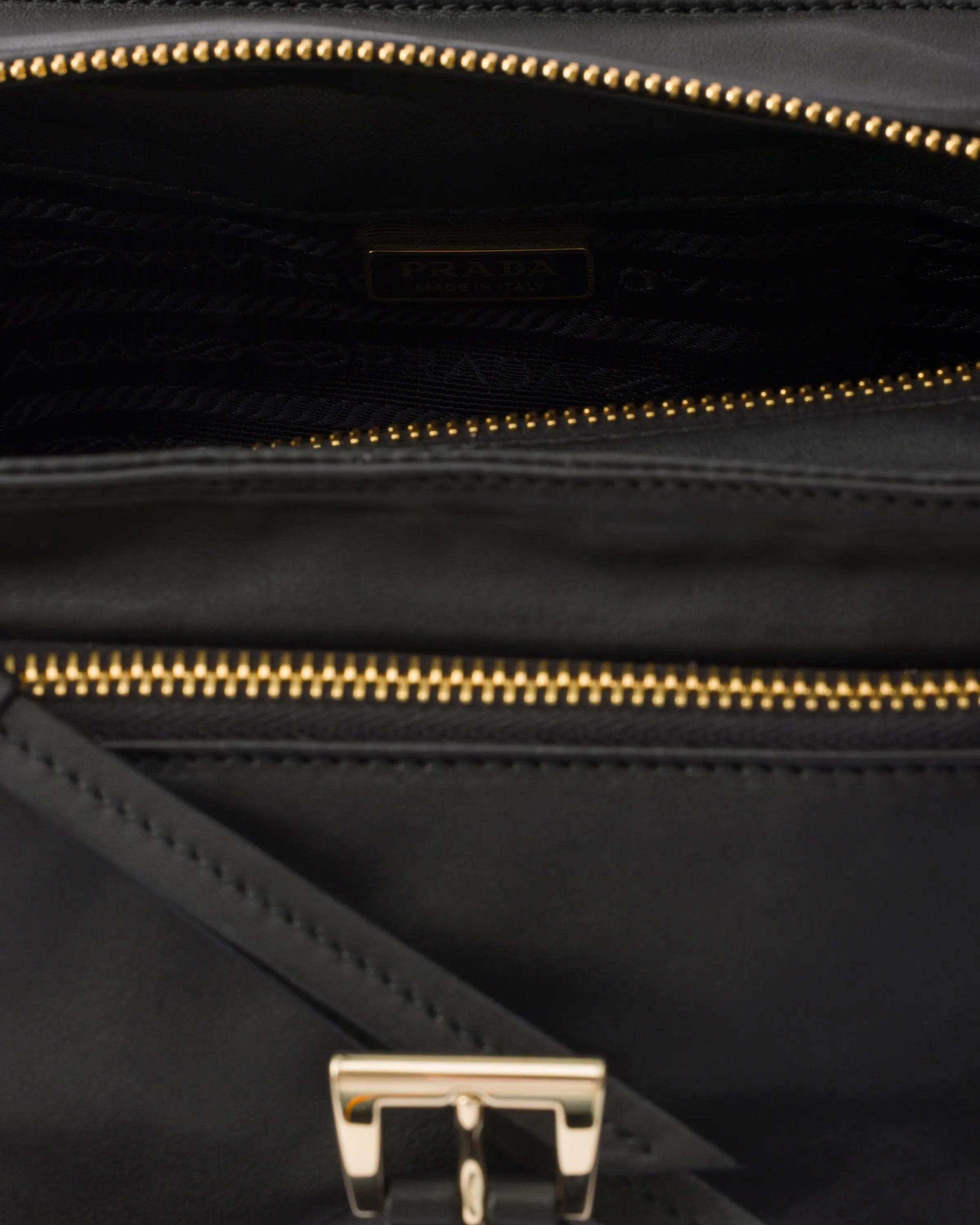 프라다 Prada Explore 나파 레더 미니백 1BD413_2DX8_F0002_V_NOO