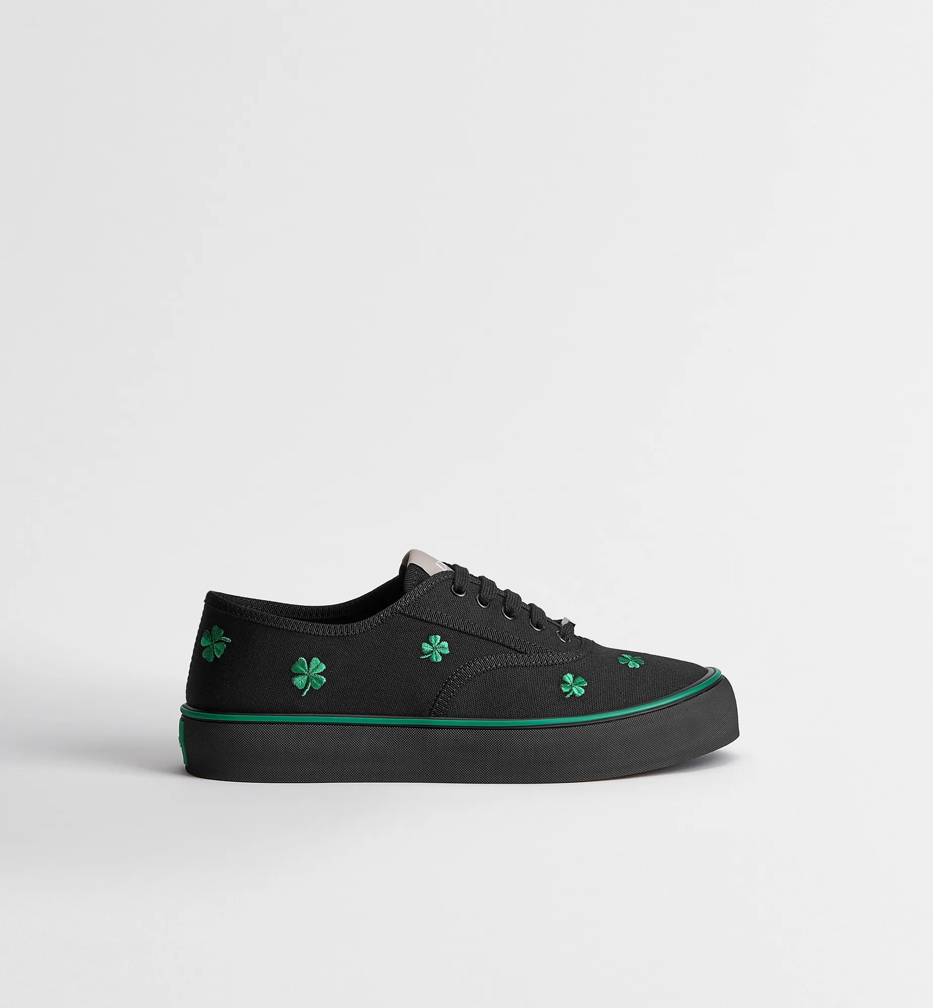 디올 스니커즈 Dior Saltwind 3SN348ACI_H000